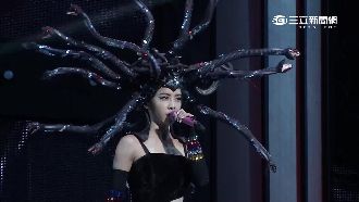 蔡依林成都開唱　男粉忘情熱舞超搶戲