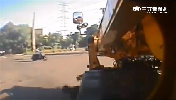 吊車輾斃騎士