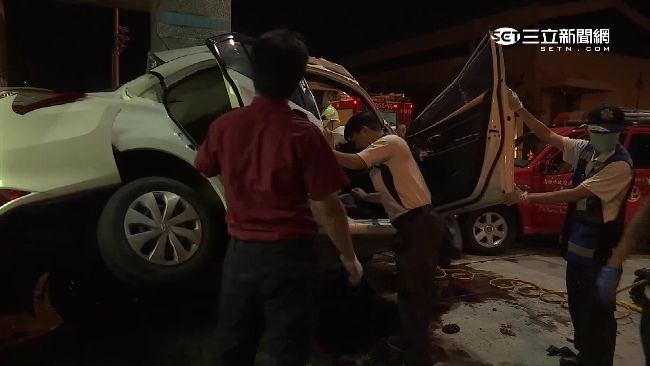 16歲男不治　轎車撞高捷門口釀2死