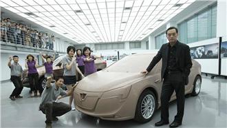 嚴凱泰愛車成癡　「去醫院自己開車」