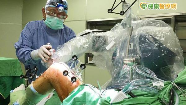 機器手臂換膝關節　阿嬤術後做生意