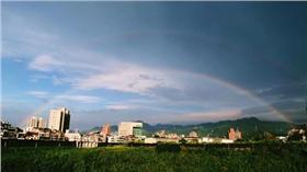 雙虹／李昀軒臉書／https://www.facebook.com/cher.lee3?fref=ts