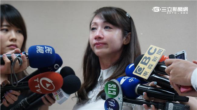 遭爆探病情　許淑華淚灑記者會現場