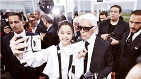 歐陽娜娜　香奈兒看秀
（圖／歐陽娜娜微博）