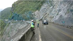 蘇花公路,搶通（圖／翻攝自蘇花公路即時路況臉書）
https://www.facebook.com/Suhuahighway/photos/pcb.1002730369795175/1002730293128516/?type=3&theater