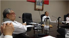 林全與郝明義會面。（翻攝open taipower臉書）