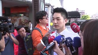 「母也曾是華航空姐」蔣萬安發早餐挺