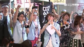 「我是人要休息」空服員罷工徹夜怒吼