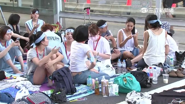 華航罷工兩樣情　空姐人美勢弱獲同情