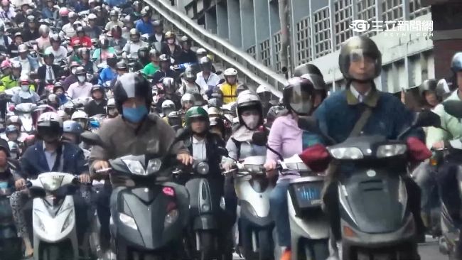 女不爽警察「操」一聲　這下代誌大條