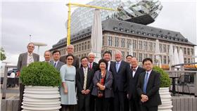 陳菊、花媽／臉書