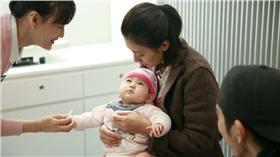 咘咘,賈靜雯,修杰楷,媽媽是超人
圖／翻攝自媽媽是超人微博