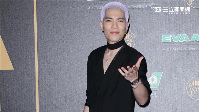 蕭敬騰頂紫色髮　預告下次要染彩虹色