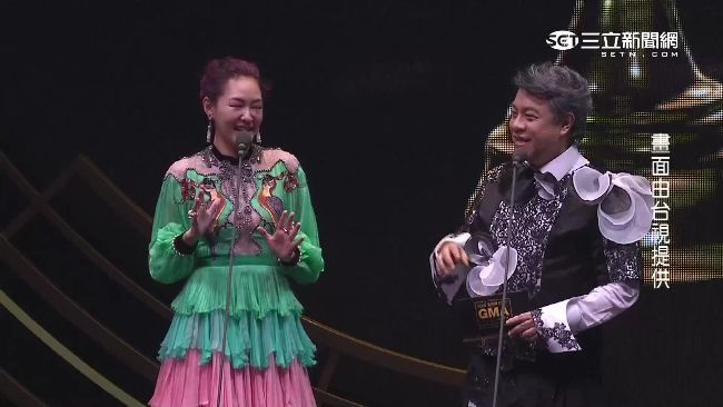 阿妹、蔡依林露胸露腿　小S：過時了