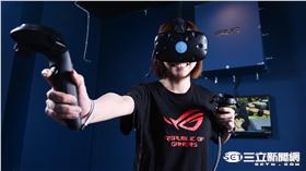 ▲全台首家VR主題娛樂館開張　美女實況主玩到不想回家（圖／華碩）