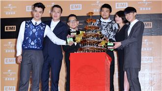 蘇打綠奪5金為十場巡演練233首歌