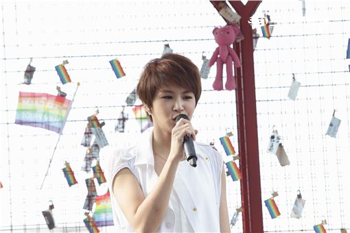 曾沛慈、魏如昀獻唱彩虹嘉年華音樂會