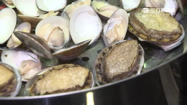 過年嗨吃大餐！他慘遭4.5公分鮑魚噎死