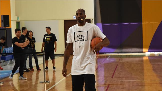 細節也不放過　Kobe再現曼巴精神