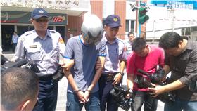  江男持尖刀搶超商遭警逮（楊忠翰攝）