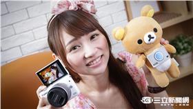 ▲「玩偶旅拍」夯！Canon攜手拉拉熊　啟動夏日療癒旅程 （圖／Canon）