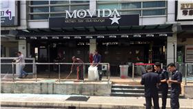 2016/6/28 馬來西亞酒廊遭丟汽油彈　疑IS發動恐攻8人傷.The Movida bar,grenade attack,Puchong（圖／路透社／達志影像）