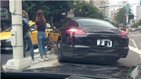 保時捷撞分隔島／爆料公社