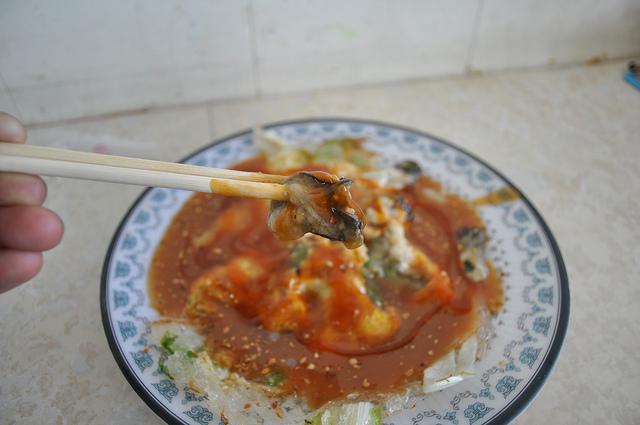 不少網友覺得蚵仔煎蚵仔太少,都是太白粉勾芡,根本沒有那個價。(示意圖)