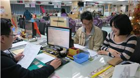 戶政事務辦理，示意圖（圖／翻攝自台北市松山區戶政事務所網站）