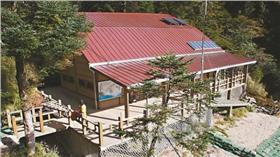 向陽山屋將停止對外開放兩個月。 圖／台東林管處提供