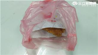 偷供桌雞排被逮　女嗆：你拿發票來！