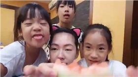 小S,許俏妞,許Lily,許老三,出遊,直播,臉書,宜蘭,鬼臉,崩潰,尖叫－翻攝自小S 徐熙娣臉書粉絲專頁