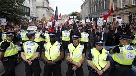 英國脫歐，留歐派上街遊行抗議，歐盟（圖／路透社／達志影像）