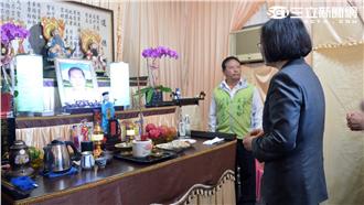 赴船長家弔唁　蔡英文代表政府道歉