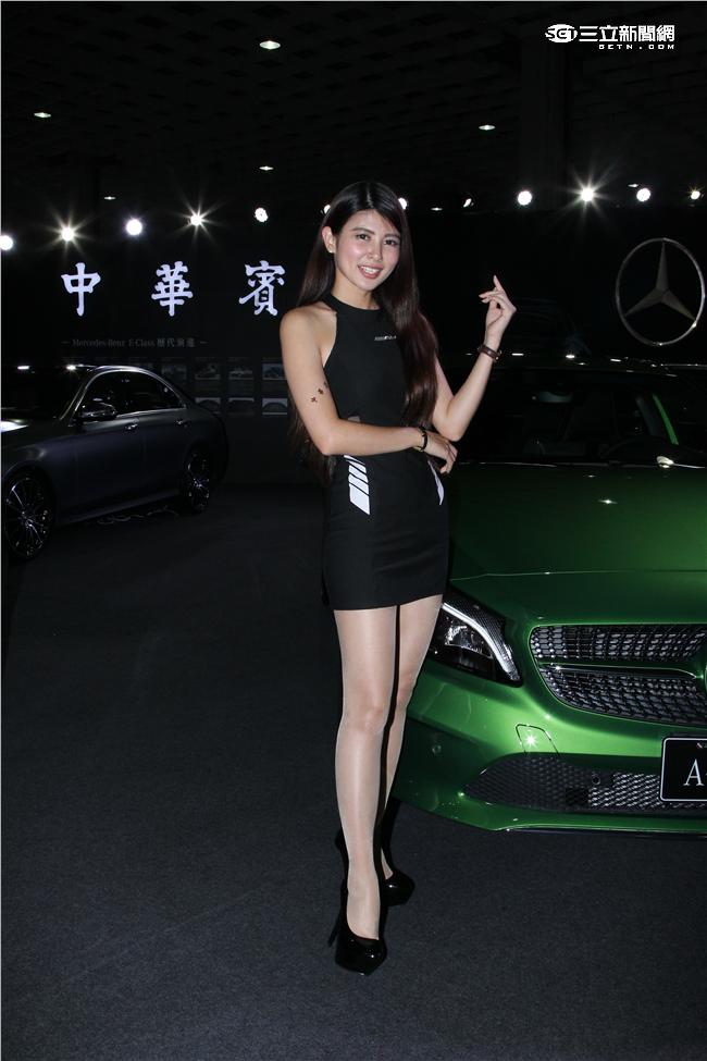 2016台北國際新車展正妹車模「小柯佳嬿」Ruby 。（記者邱榮吉/攝影）