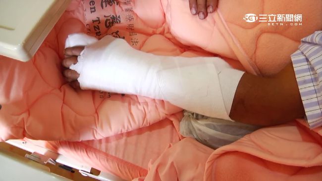 5惡少猛砍警察　西瓜刀砍到缺角