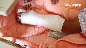 5惡少猛砍警察　西瓜刀砍到缺角