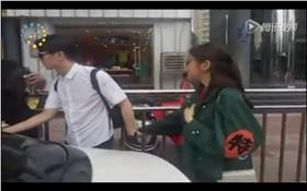 陳妍希 陳曉 領證 粉絲直擊  圖／翻攝自全民星探