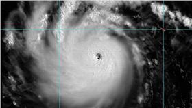 尼伯特颱風,強颱,中央山脈,護國神山,美軍氣象,雨量,NASA
翻自鄭明典臉書