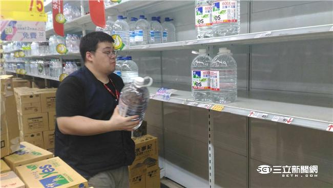 就怕颱風天沒水喝！搶水人潮暴增5倍