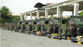 ▲海軍陸戰隊裝備齊全出動防颱（圖／國防部提供）