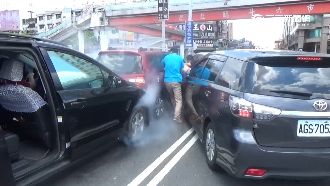 3警車包抄圍捕　毒販倒車衝撞遭逮