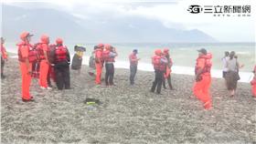 花蓮七星潭男子落水　民眾緊急下水救援