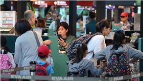 颱風尼伯特威脅稍減　桃機中午啟動大量疏運