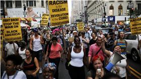 抗議警查槍殺黑人_路透