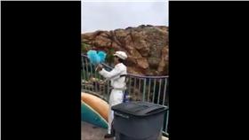 迪士尼,夢想,樂園,工作人員,打掃,曲子,音樂,畫圖,互動,推特(推特 https://twitter.com/disney_uno_6/status/748905478957084673)