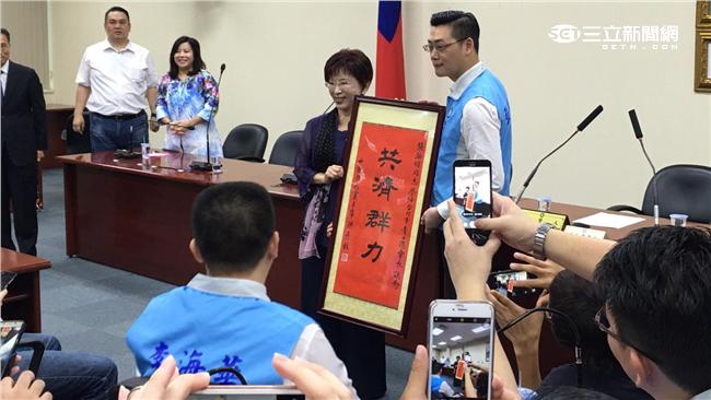 在說誰嗎？柱：黨內競爭要有民主風範