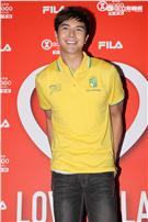 謝佳見擔任運動服飾一日店長，親密獻身會佳人，粉絲力拼爭奪謝太太寶座。（記者邱榮吉/攝影）

