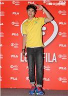 謝佳見擔任運動服飾一日店長，親密獻身會佳人，粉絲力拼爭奪謝太太寶座。（記者邱榮吉/攝影）

