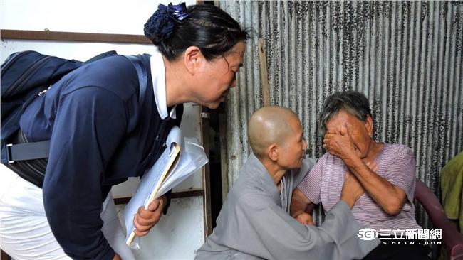 尼伯特轟炸台東　災民見師父淚漣漣